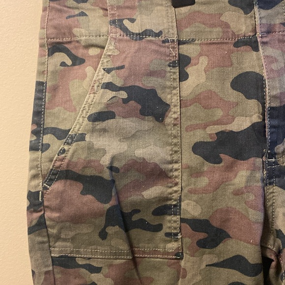 Kut from the Kloth Reese Ankle Straight - Picture 2 of 6